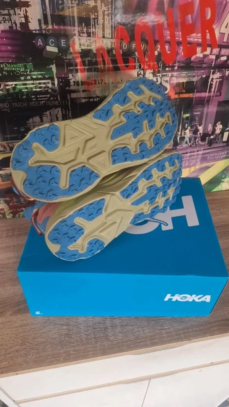 Used Hoka Challenger 8 bike — image 5 of 9