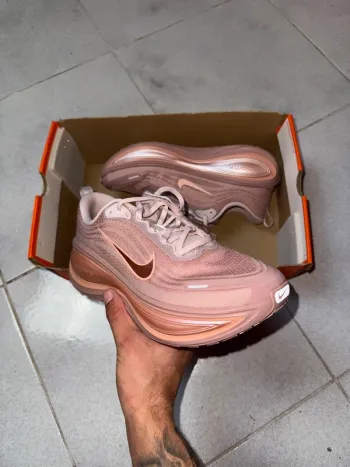 Used Nike Vomero Plus Running Shoes