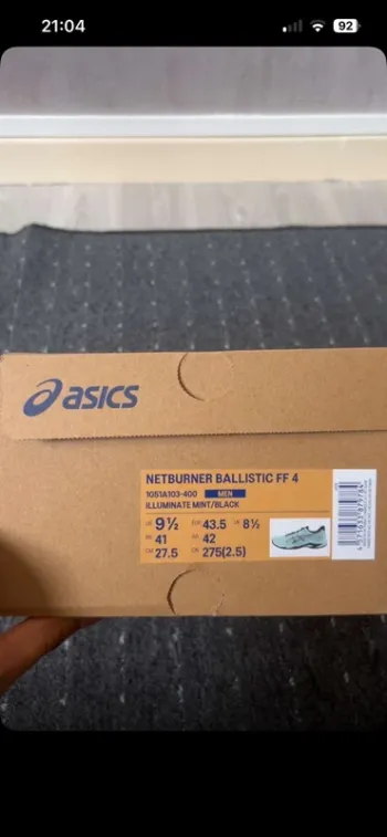 Used Asics Running Shoes bike — image 3 of 4