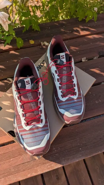 Used Genesis 2 Running Shoes