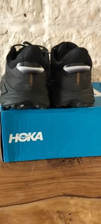 Used Hoka Challenger 8 bike — image 4 of 10