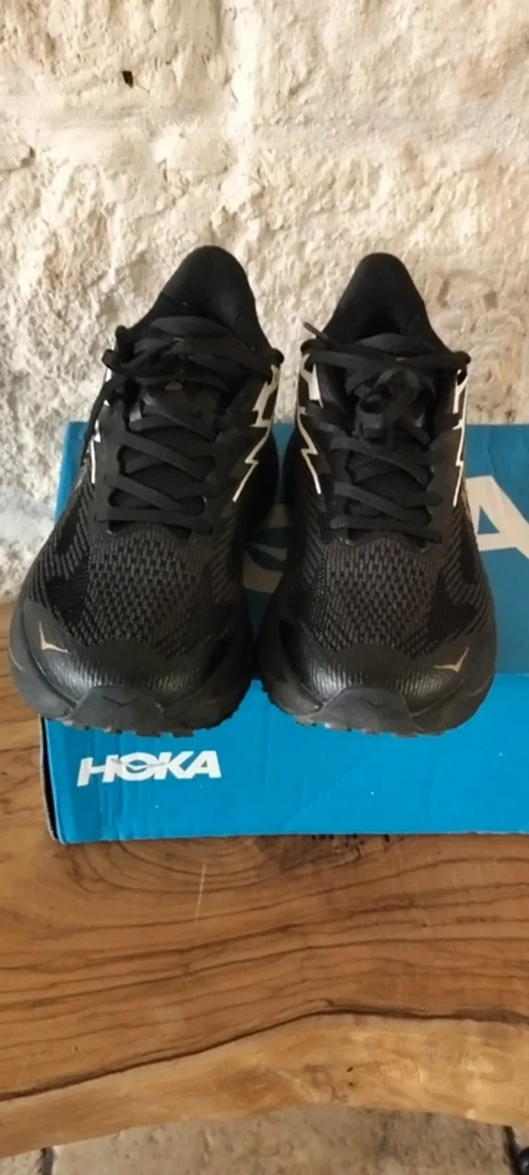 Used Hoka Challenger 8 bike — image 2 of 10