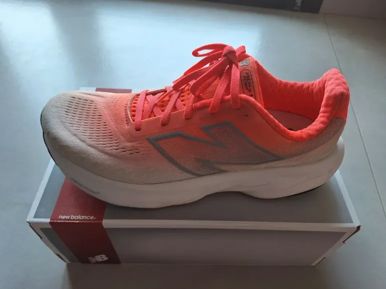 Used New Balance 1080 V14 bike — image 5 of 8