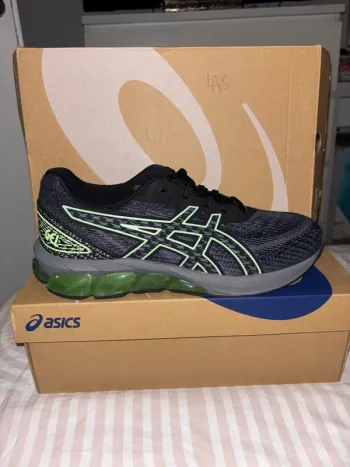 Used Asics Gel Quantum 180 VII Running Shoes