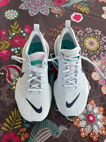 Used Nike ZoomX Invincible Run Flyknit 3 bike — image 2 of 2