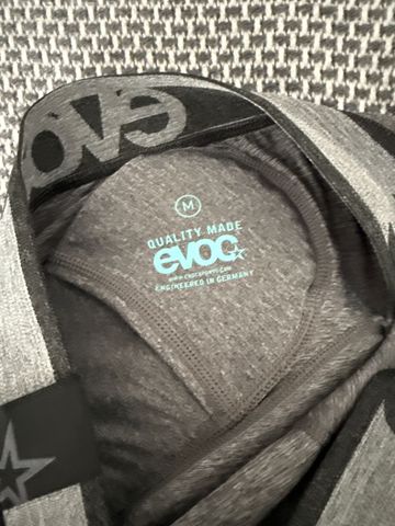 EVOC SAS-Tec Protector 2024 bike d'occasion — image 2 sur 2