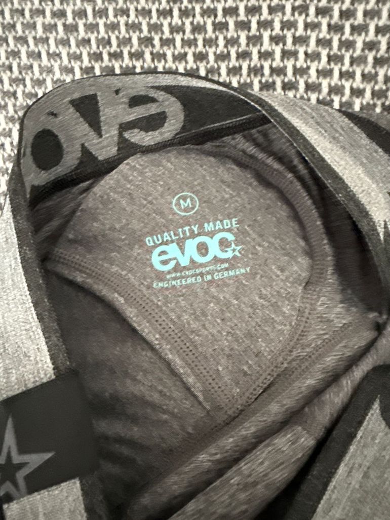Used EVOC SAS-Tec Protector 2024 bike — image 2 of 2