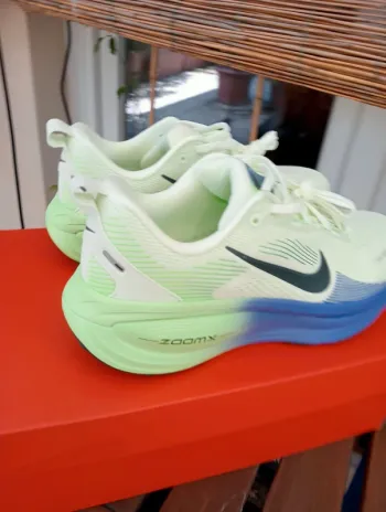 Nike Vomero 18 Running Shoes de segunda mano