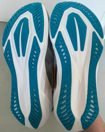 Asics Novablast 5 2026 bike d'occasion — image 2 sur 2