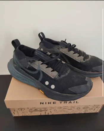 Used Nike Zegama Trail 2 Running Shoes