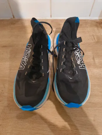 Used Hoka Tecton X3 bike — image 2 of 6