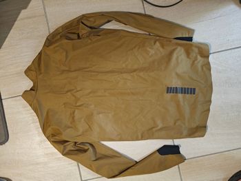 Used Assos Mille GT Shell Jacket 2025 bike — image 4 of 4