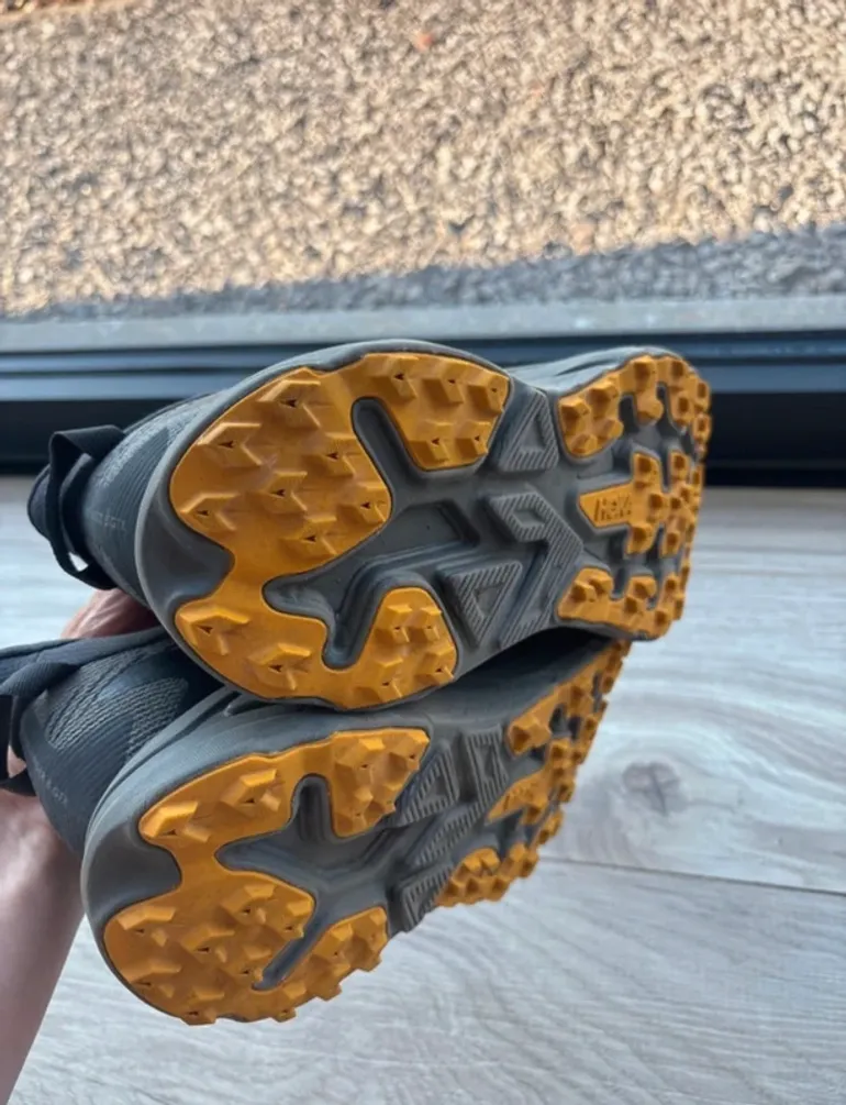 Used Hoka Challenger 8 GTX bike — image 5 of 7