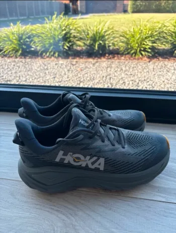 Used Hoka Challenger 8 GTX Running Shoes