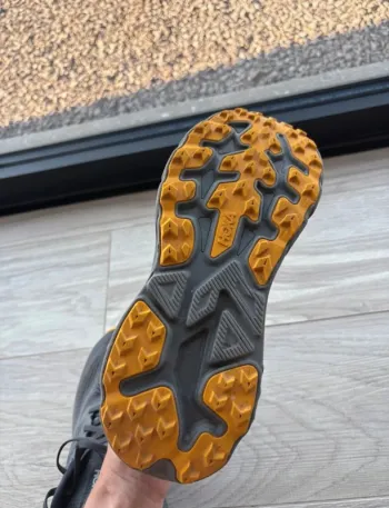 Used Hoka Challenger 8 GTX bike — image 7 of 7