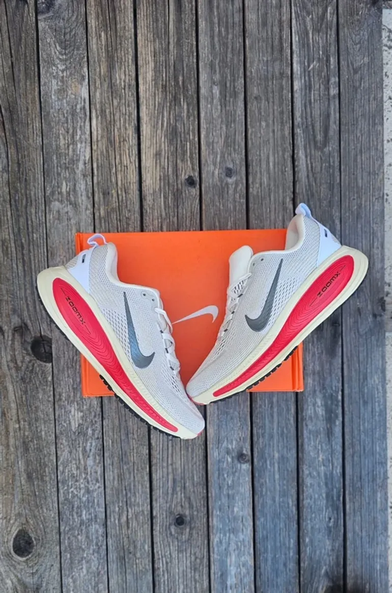 Nike Zoom Vomero 18 bike d'occasion — image 2 sur 9