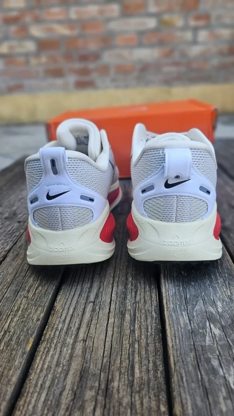 Nike Zoom Vomero 18 bike d'occasion — image 5 sur 9