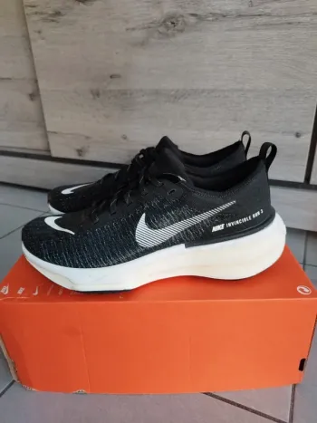 Nike Zoomx Invincible Run 3 bike d'occasion — image 2 sur 15