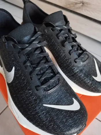 Nike Zoomx Invincible Run 3 bike d'occasion — image 5 sur 15
