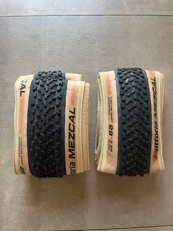 Tweedehands Vittoria Mezcal Tyres & Tubes
