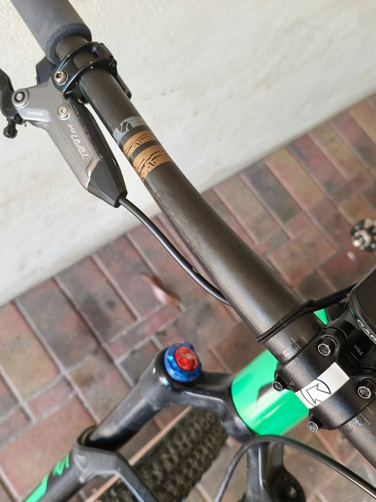 Brugt Switch Manubrio COMPONENTS LITE CARBON 130g 2026 bike — billede 2 af 3