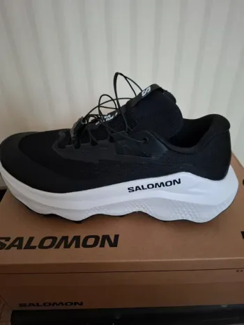 Gebrauchtes Salomon Ultra Glide Running Shoes