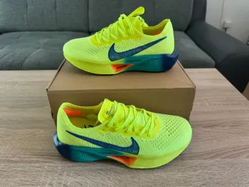 Nike ZoomX Vaporfly Next% 3 Running Shoes d'occasion