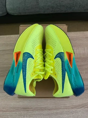 Nike ZoomX Vaporfly Next% 3 bike d'occasion — image 5 sur 8