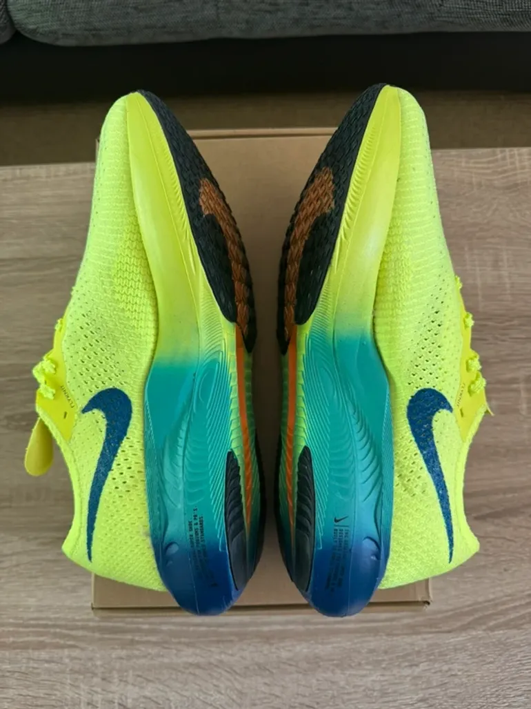 Nike ZoomX Vaporfly Next% 3 bike d'occasion — image 4 sur 8