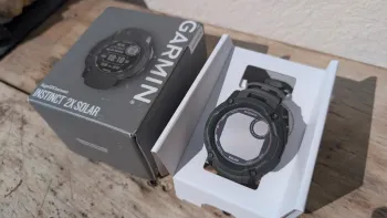 Used Garmin Instinct 2x solar Electronics