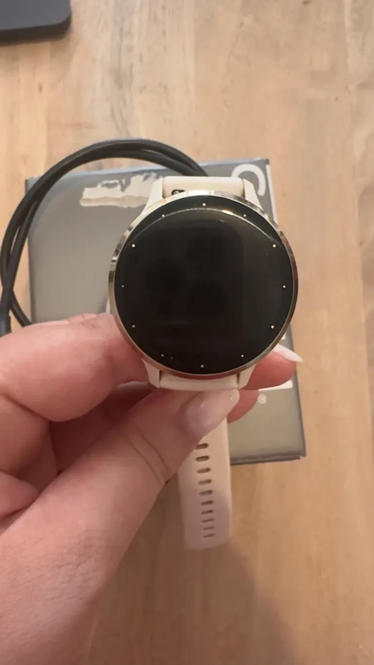 Used Garmin Venu 3s bike — image 2 of 6