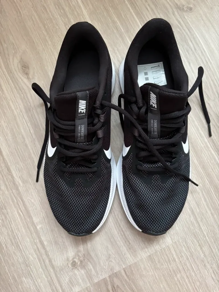 Nike Downshifter 9 bike usato — immagine 3 di 4