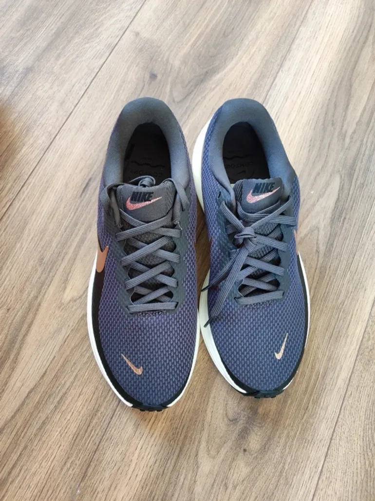 Used Nike Revolution 8 bike — image 3 of 5