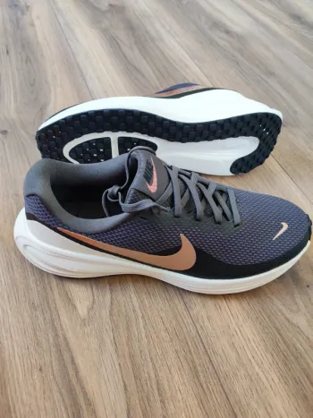 Used Nike Revolution 8 Running Shoes