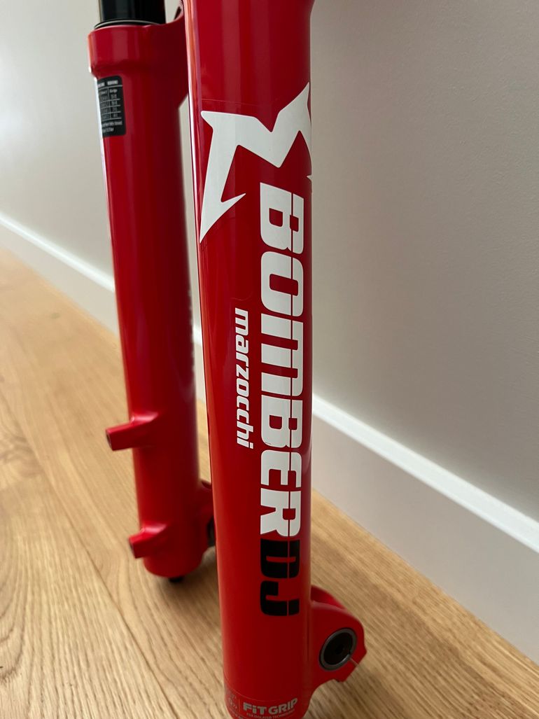 Used Marzocchi Bomber DJ Fork bike — image 6 of 12