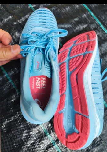 Asics DynaFlyte3 bike d'occasion — image 6 sur 7