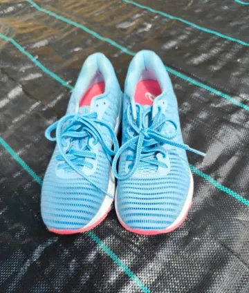 Used Asics DynaFlyte3 Running Shoes