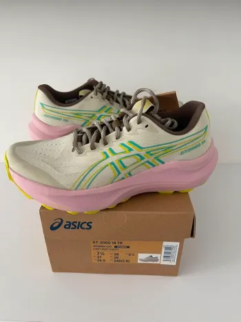 Used Premium GT-2000 14 TR Running Shoes