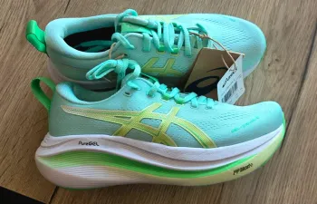 Used Asics Gel Ziruss 9 Running Shoes