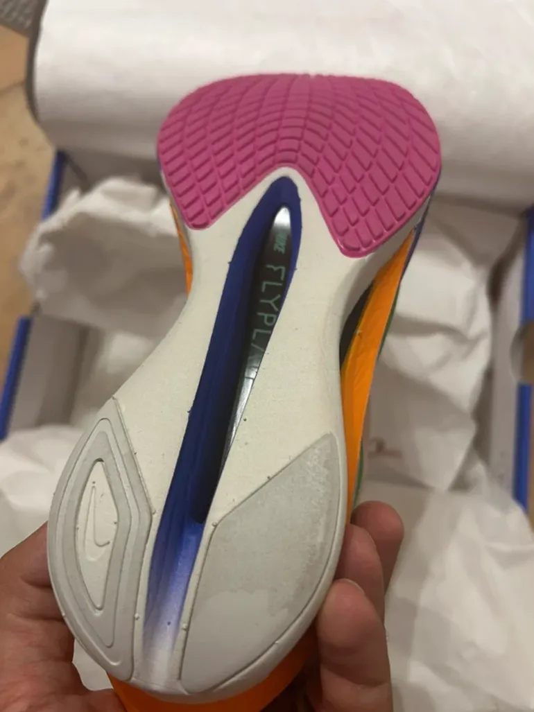 Used Nike ZoomX Vaporfly Next% 4EK bike — image 2 of 6