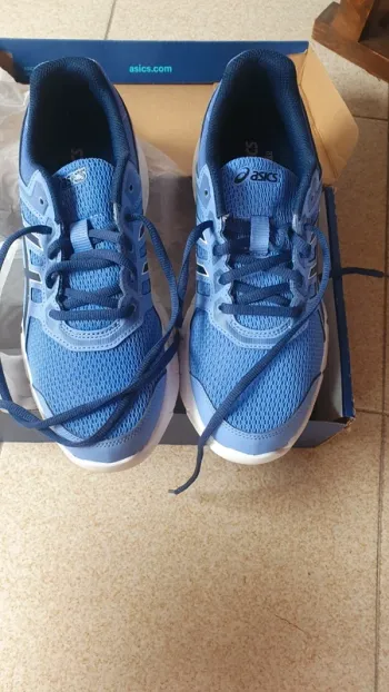 Used Asics Hypergel bike — image 2 of 5