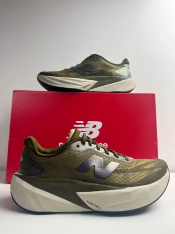 New Balance FuelCell Rebel v5 Running Shoes d'occasion