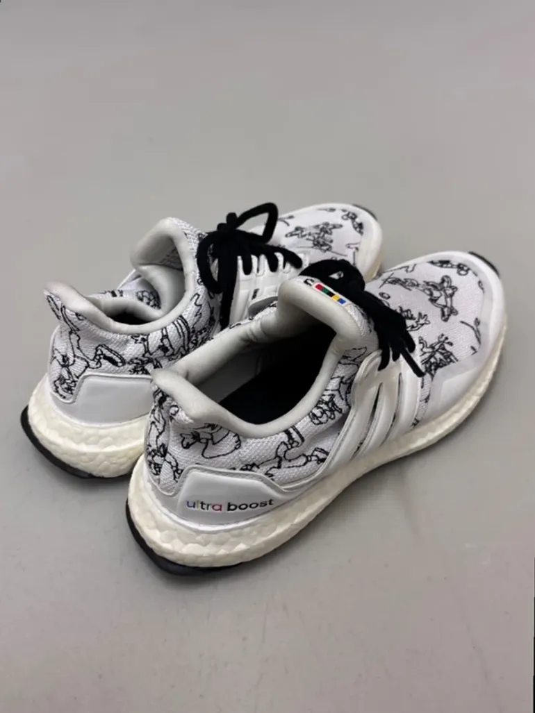 Adidas Ultra Boost Disney Goofy bike d'occasion — image 4 sur 14