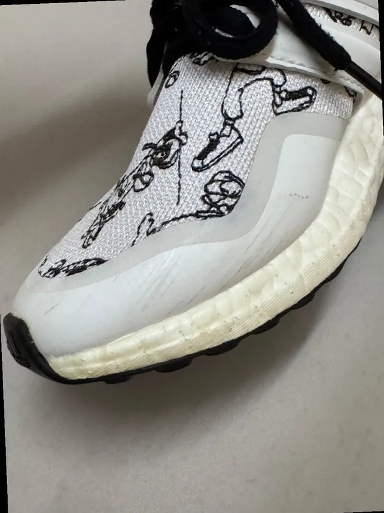 Adidas Ultra Boost Disney Goofy bike d'occasion — image 8 sur 14