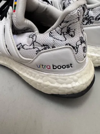Adidas Ultra Boost Disney Goofy bike d'occasion — image 7 sur 14