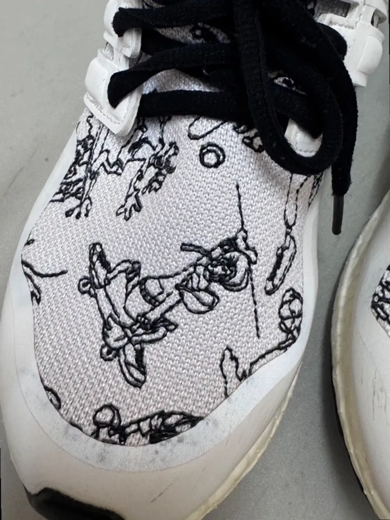 Adidas Ultra Boost Disney Goofy bike d'occasion — image 14 sur 14
