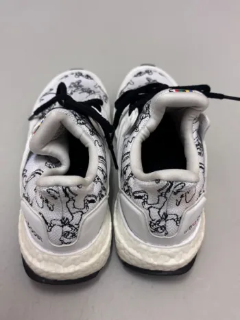 Adidas Ultra Boost Disney Goofy bike d'occasion — image 5 sur 14