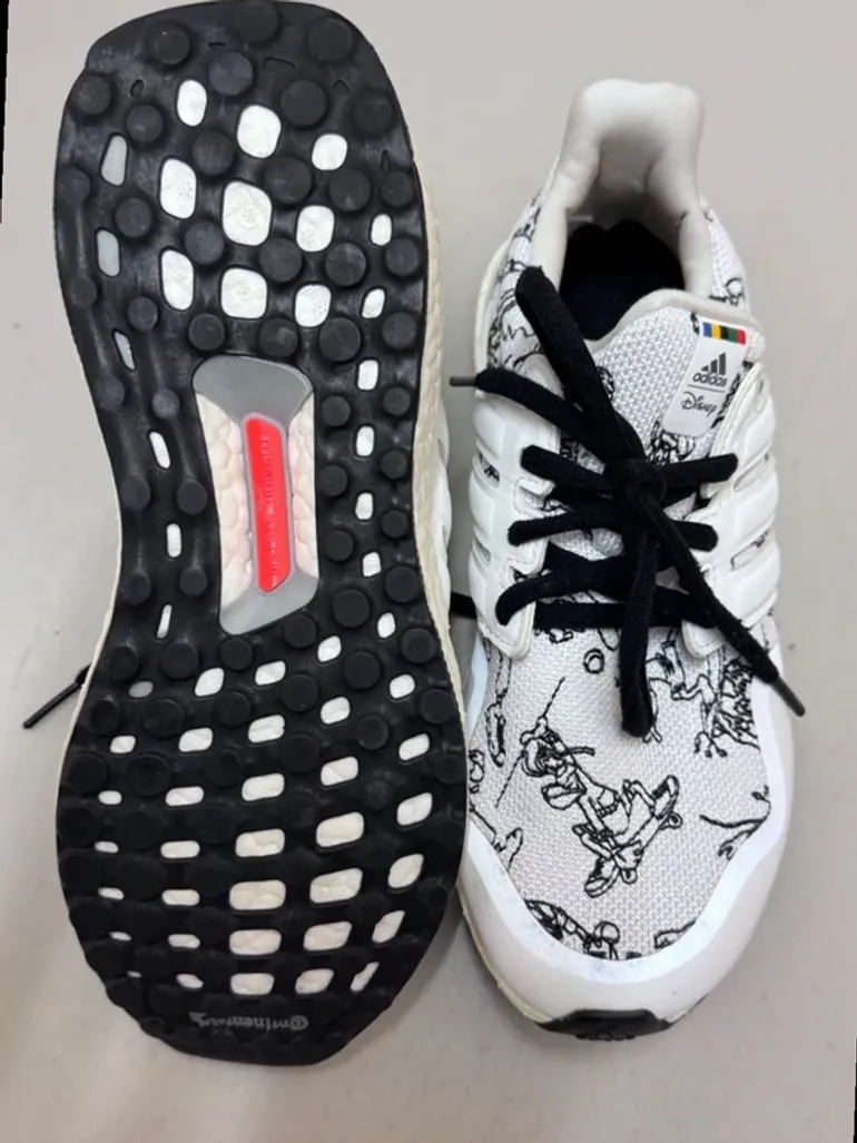 Adidas Ultra Boost Disney Goofy bike d'occasion — image 12 sur 14