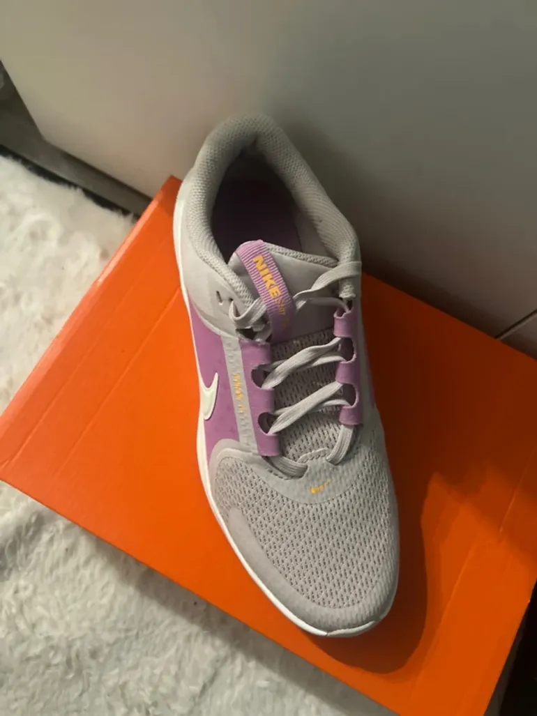 Nike Chaussures bike usato — immagine 2 di 5