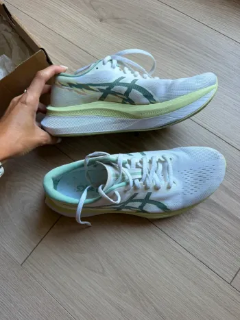 Tweedehands Asics Magic Speed bike — afbeelding 3 van 5
